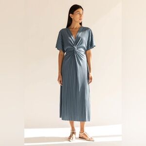 OAK + FORT | Front knot pleated midi dress | Size: Small